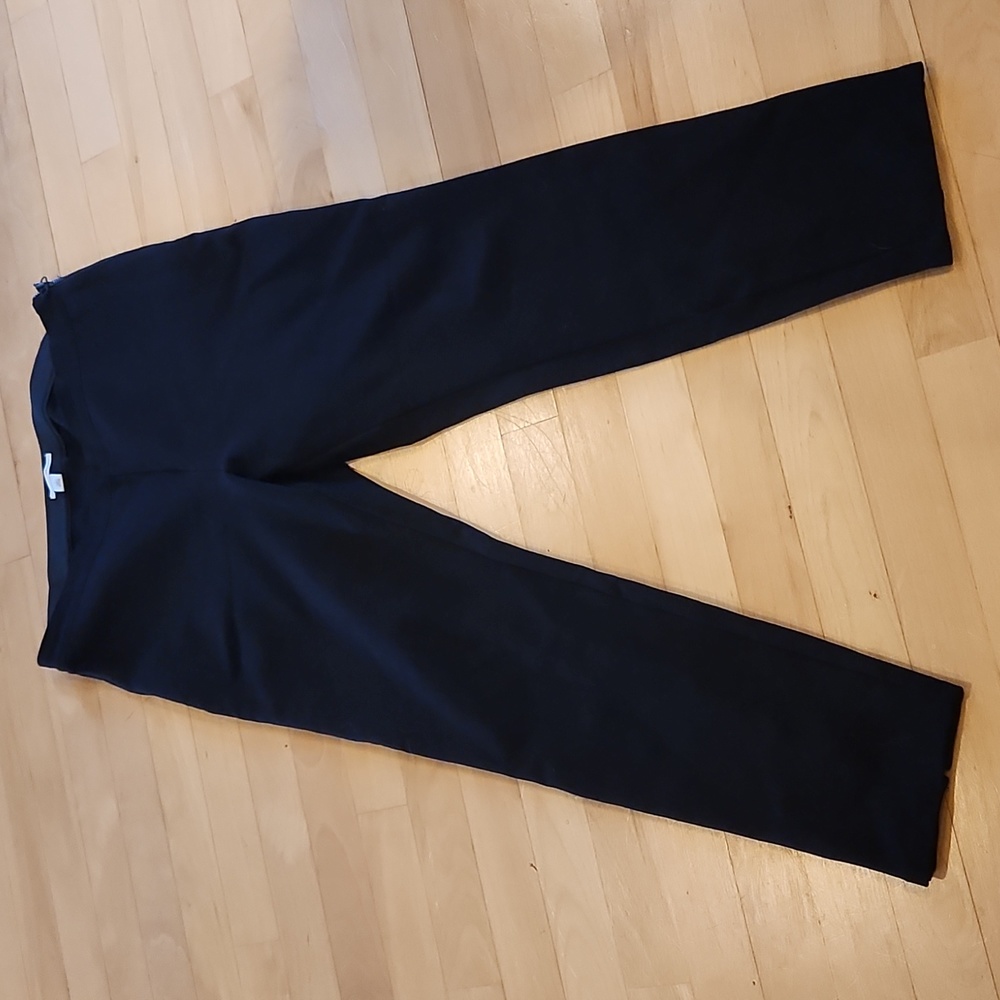 Halogen Sz Med. Black stretch pants.